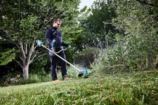 Триммер аккумуляторный MAKITA DUR 190 UZX3 [18В, без акб и з/у]