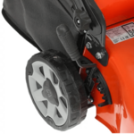 Газонокосилка самоходная HUSQVARNA LC 140S (9676368-01)