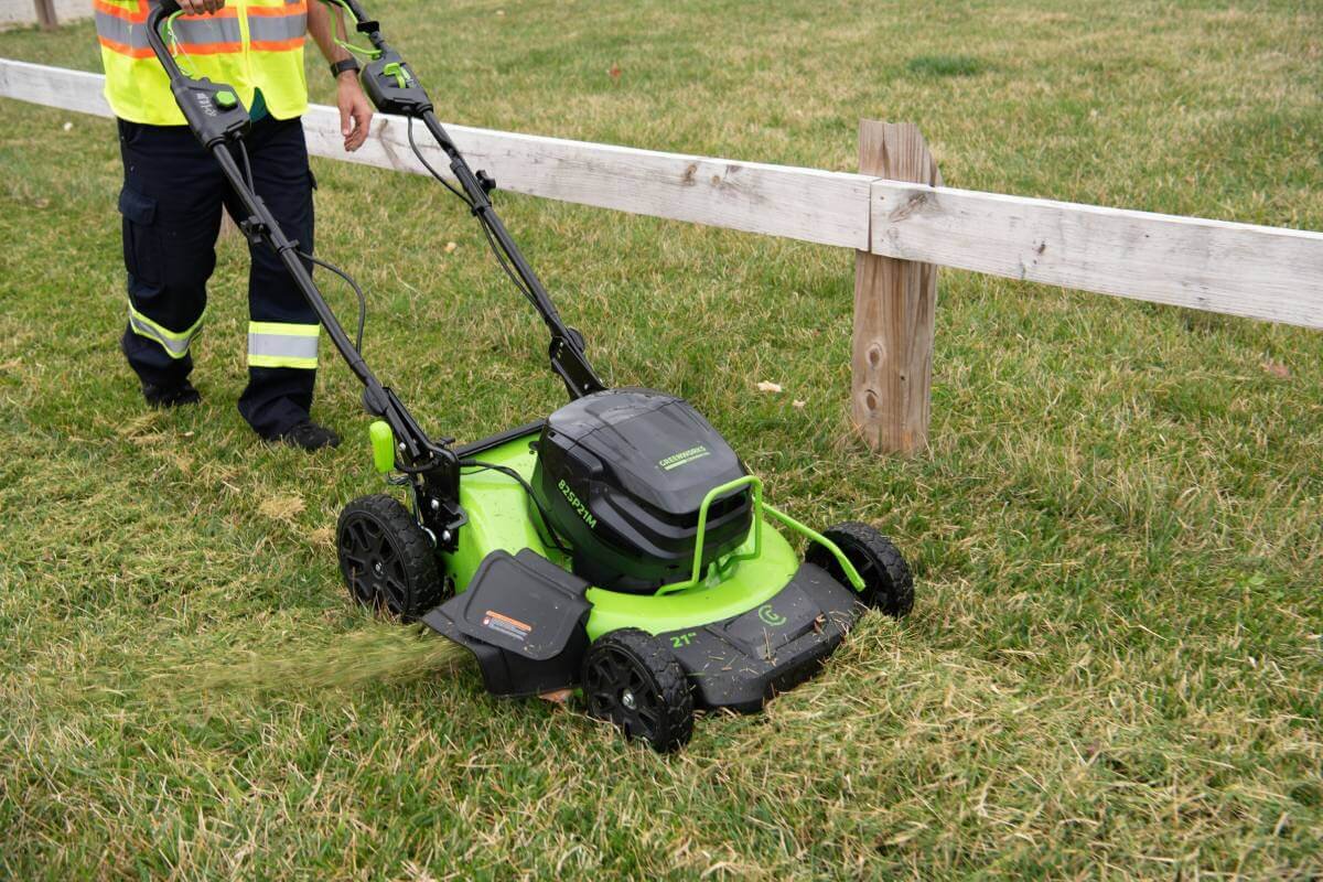 Газонокосилка аккумуляторная GREENWORKS GC82LM51SP2K2 (2515907UB) [82В, 1х5.0 Ач, з/у]