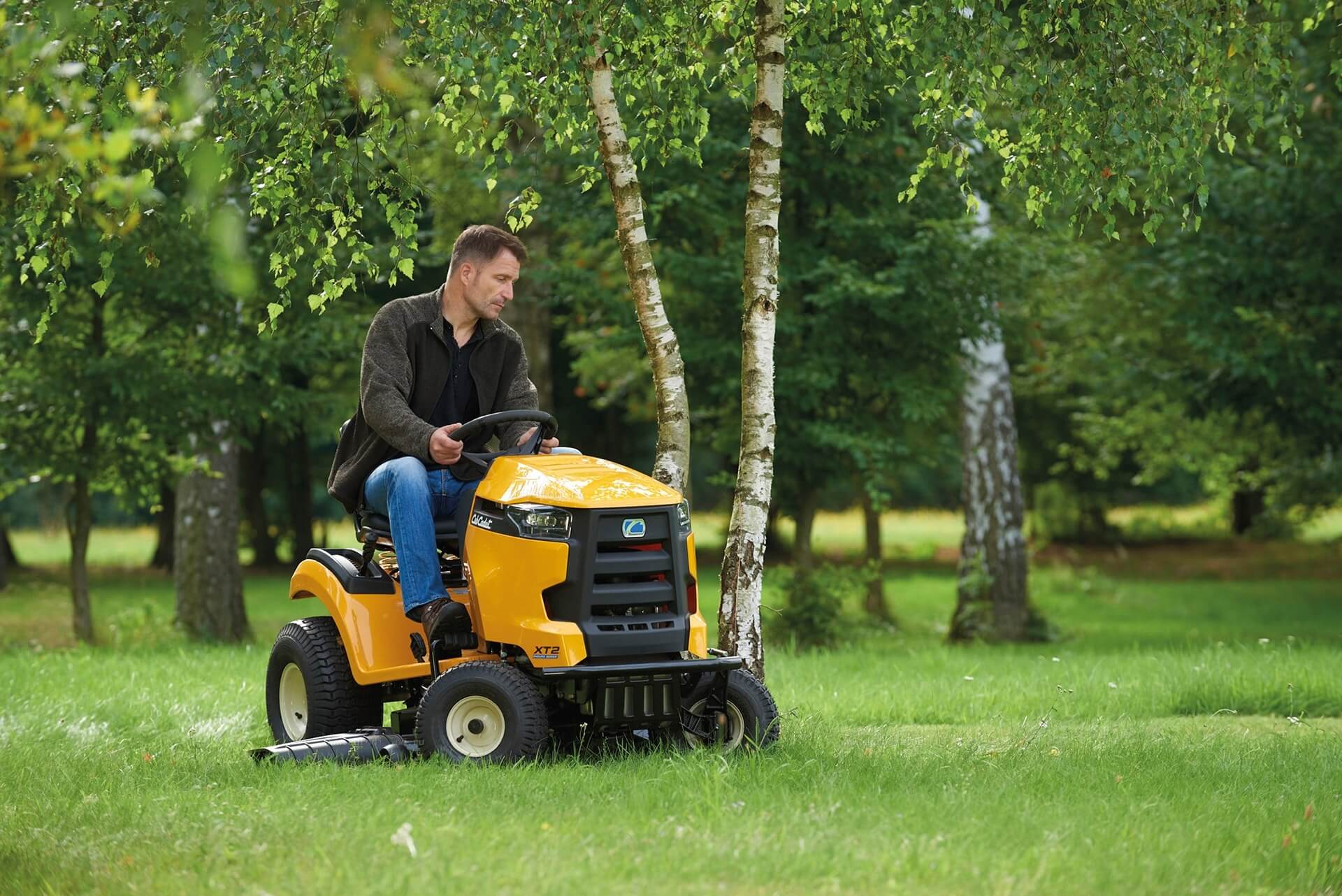 Трактор садовый CUB CADET XT2 PS117I боковой выброс, ширина кошения 117см